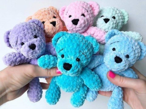 Little crochet teddy bear free pattern | Amigurumi Space