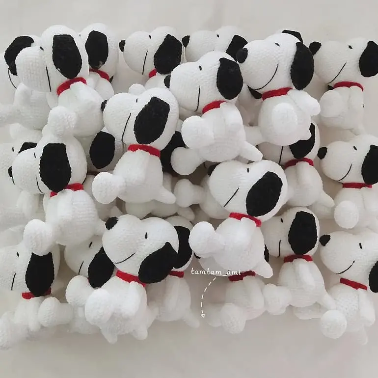 Plush crochet snoopy dog