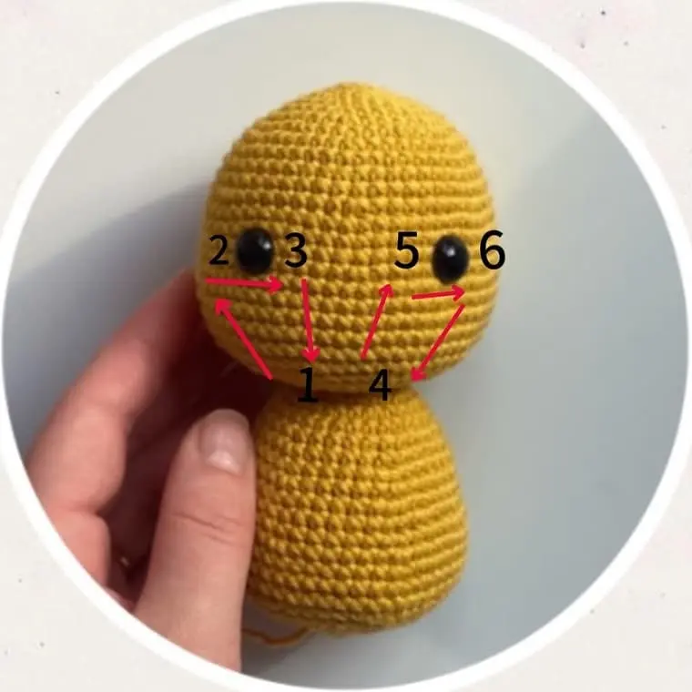 Amigurumi lion: eye tightening Amigurumi lion eye tightening