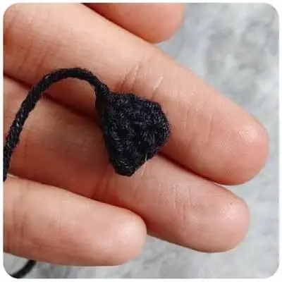 Crochet penguin beak