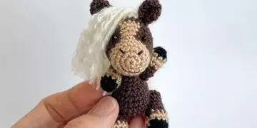 Amigurumi mini horse