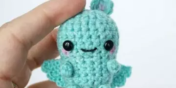 Crochet mini bat amigurumi