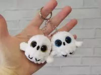 Amigurumi owl keychain