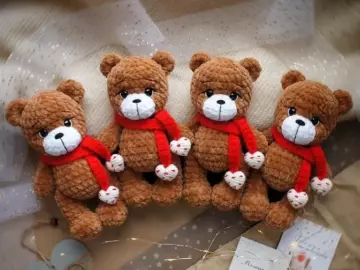 Amigurumi plush teddy bear