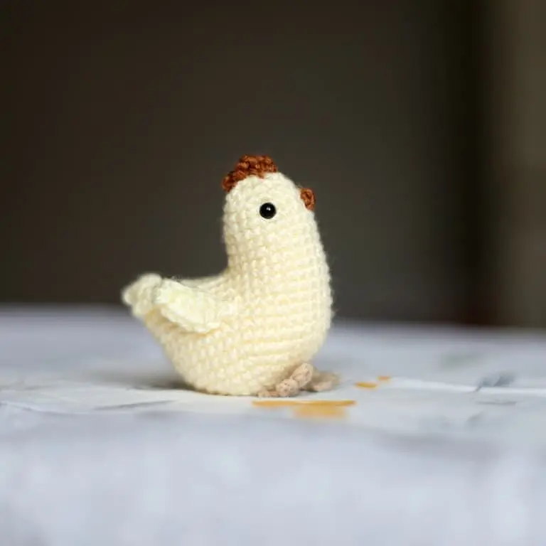 Amigurumi chicken crochet pattern