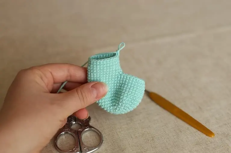 Crochet bird body