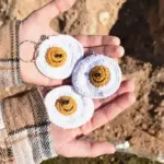 Crochet fried egg keychain pattern