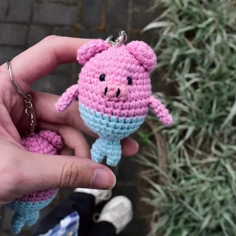 Crochet pig mermaid amigurumi