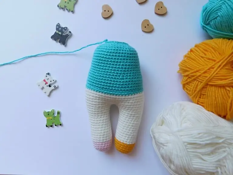 Crochet cat legs and body Crochet cat legs and body